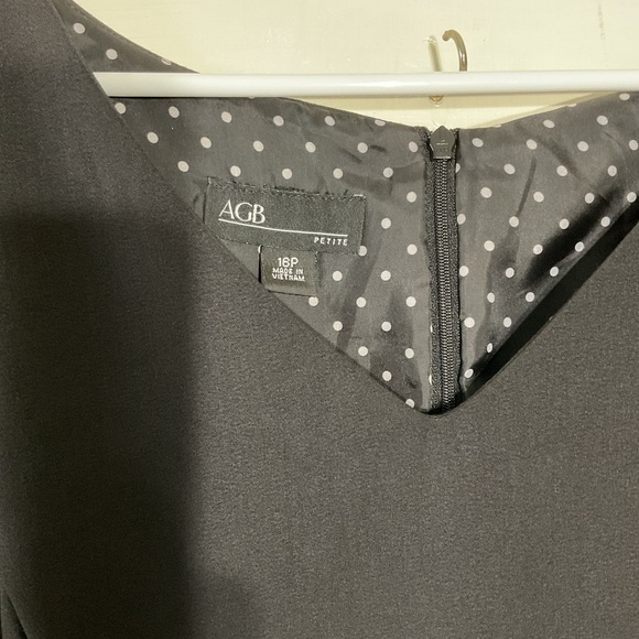 🍁Women’s Elegant Black AGB Petite Sleeveless Dress size 16P - Picture 2 of 6